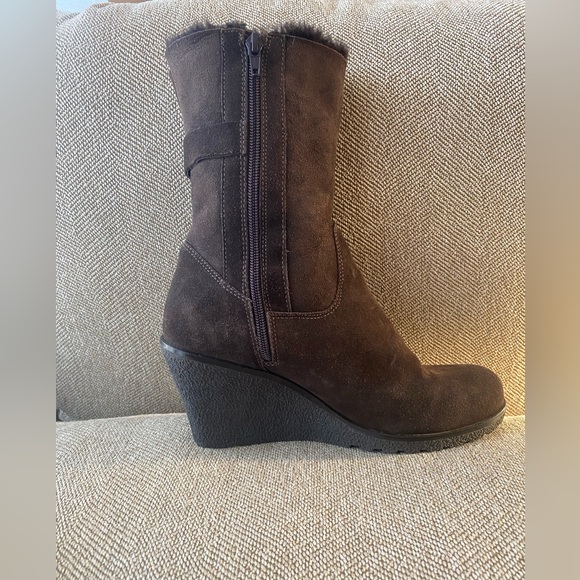 La Canadienne Brown Suede Waterproof Platform Heel Winter Fur Lined Boot. Sz. 9M - Picture 2 of 13